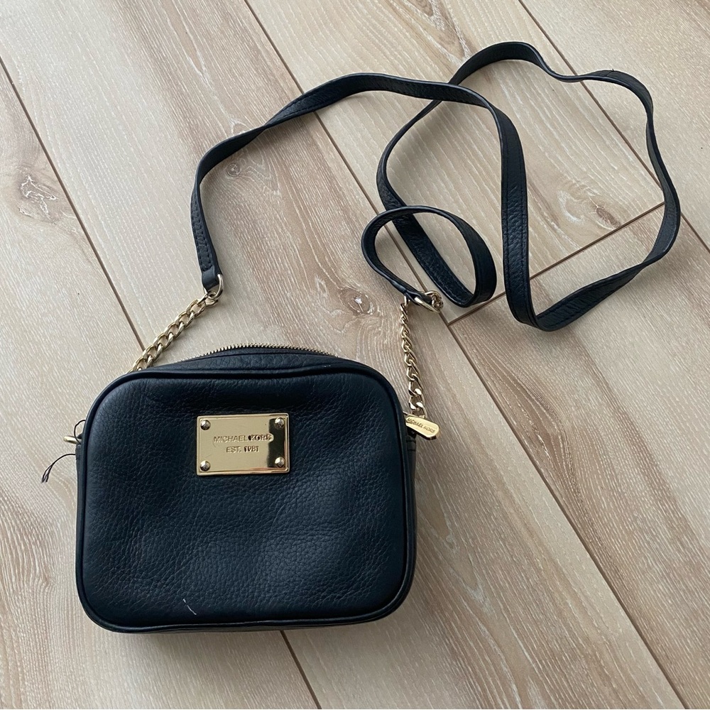 MICHAEL KORS Black and Gold Crossbody Bag